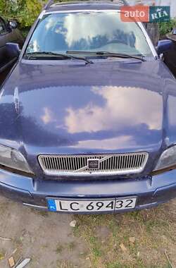 Универсал Volvo V40 2000 в 