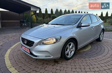 Хэтчбек Volvo V40 2014 в Луцке