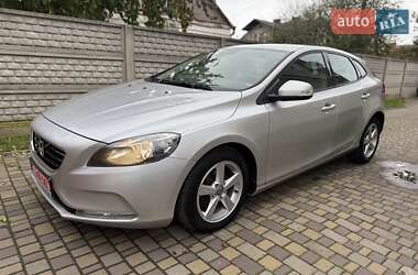 Хэтчбек Volvo V40 2014 в 
