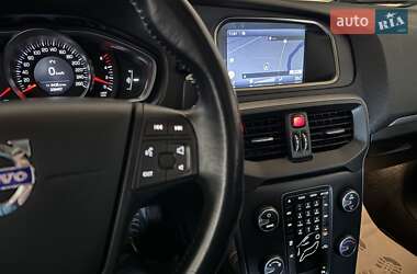 Хэтчбек Volvo V40 2014 в 