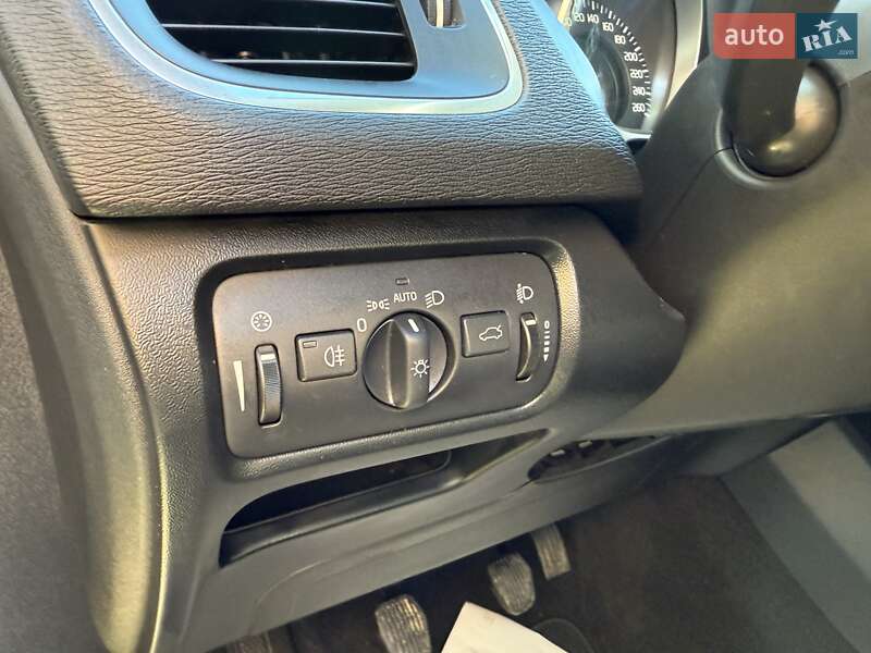Хэтчбек Volvo V40 2014 в Луцке