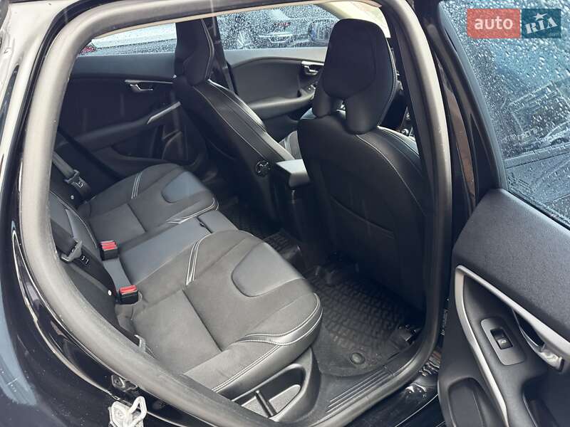 Хетчбек Volvo V40 2019 в Києві фото 13 Хетчбек Volvo V40 2019 в Києві