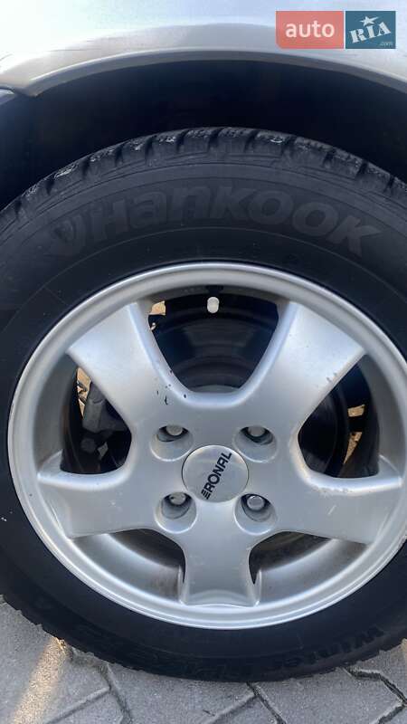 Універсал Volvo V40 2002 в Чернівцях фото 6 Універсал Volvo V40 2002 в Чернівцях