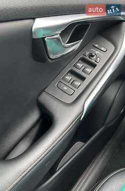 Хетчбек Volvo V40 2015 в  фото 7 Хетчбек Volvo V40 2015 в
