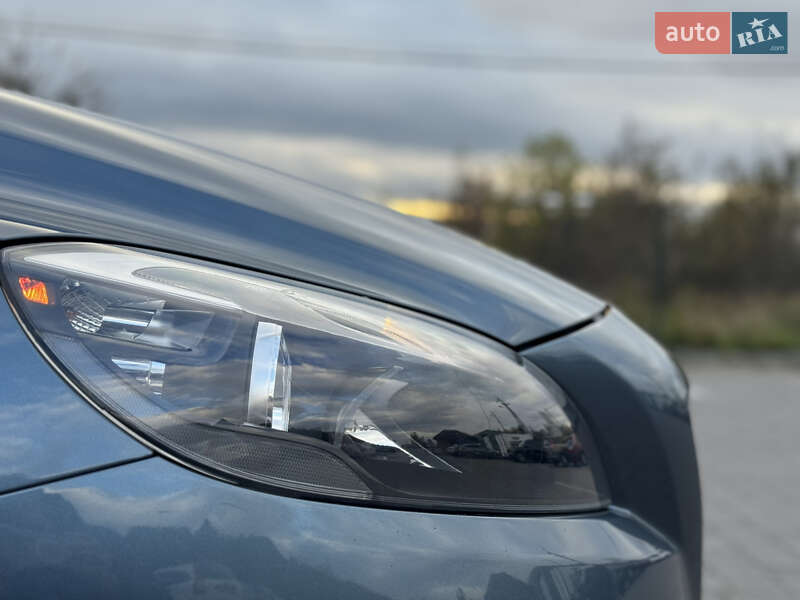 Хетчбек Volvo V40 2013 в Стрию