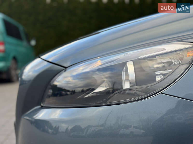Хетчбек Volvo V40 2013 в Стрию