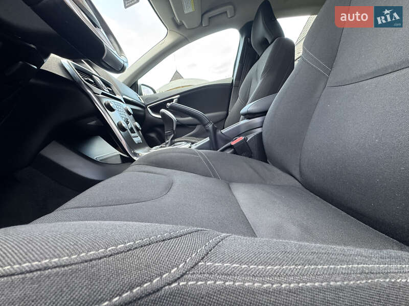 Хетчбек Volvo V40 2013 в Стрию