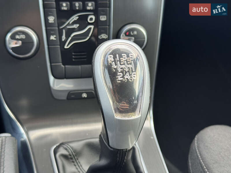 Хетчбек Volvo V40 2013 в Стрию