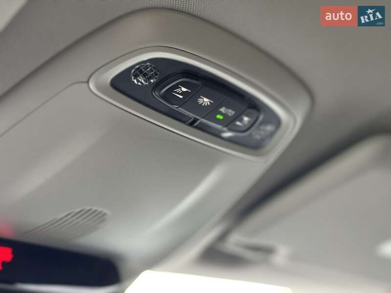 Хетчбек Volvo V40 2013 в Стрию