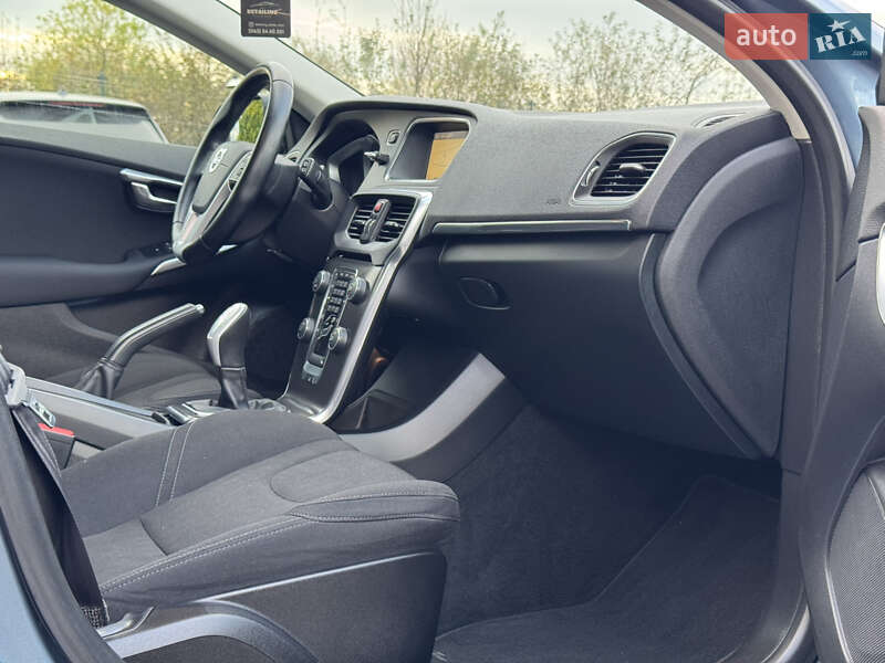 Хетчбек Volvo V40 2013 в Стрию