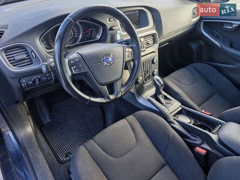 Хетчбек Volvo V40 2014 в Миколаєві