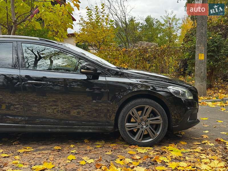 Хетчбек Volvo V40 2015 в Києві фото 4 Хетчбек Volvo V40 2015 в Києві