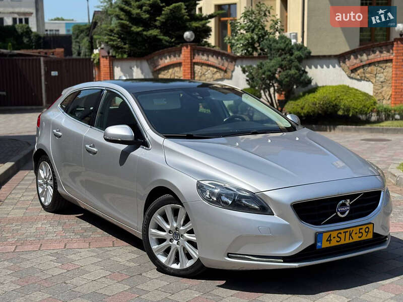 Volvo V40 2013