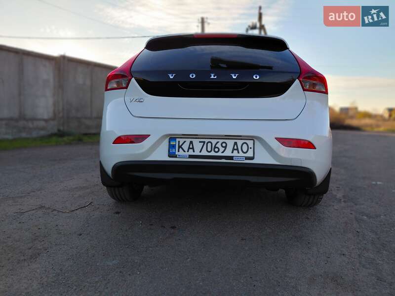 Хэтчбек Volvo V40 2013 в Бердичеве