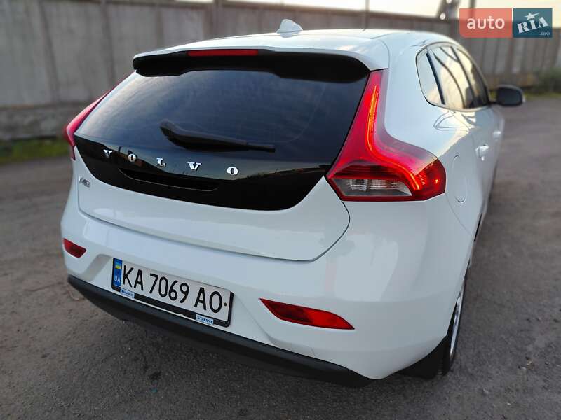 Хэтчбек Volvo V40 2013 в Бердичеве