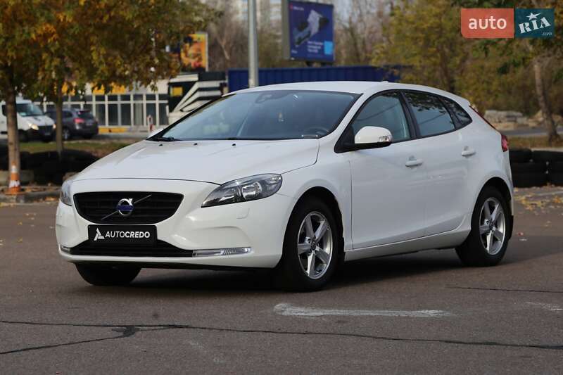 Хэтчбек Volvo V40 2013 в Киеве фото 3 Хэтчбек Volvo V40 2013 в Киеве