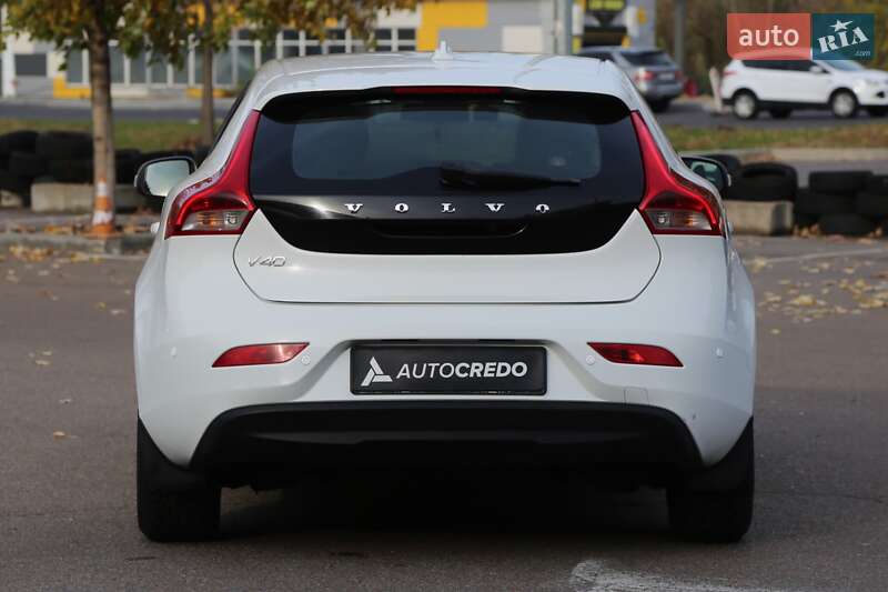 Хэтчбек Volvo V40 2013 в Киеве фото 6 Хэтчбек Volvo V40 2013 в Киеве