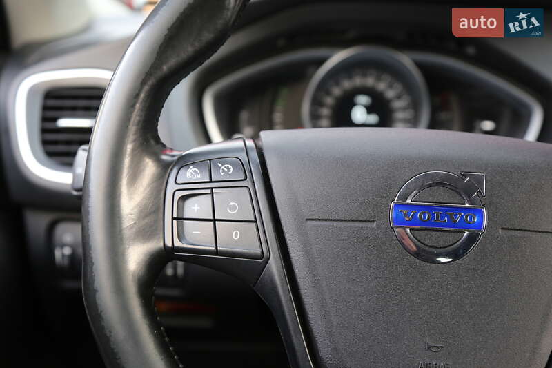 Хэтчбек Volvo V40 2013 в Киеве фото 20 Хэтчбек Volvo V40 2013 в Киеве
