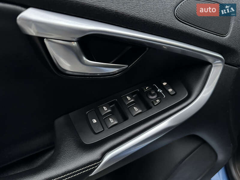 Хетчбек Volvo V40 2017 в Ірпені фото 37 Хетчбек Volvo V40 2017 в Ірпені