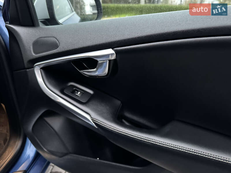Хетчбек Volvo V40 2017 в Ірпені фото 46 Хетчбек Volvo V40 2017 в Ірпені