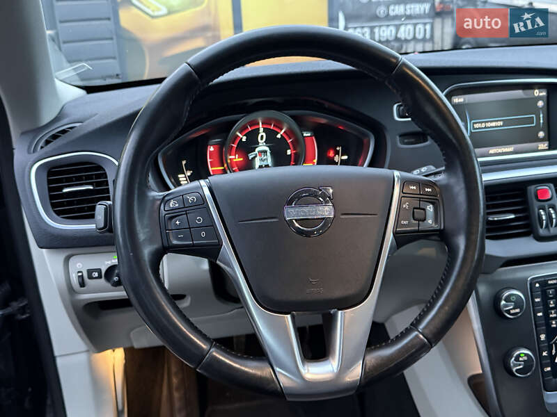 Хэтчбек Volvo V40 2013 в Стрые фото 48 Хэтчбек Volvo V40 2013 в Стрые
