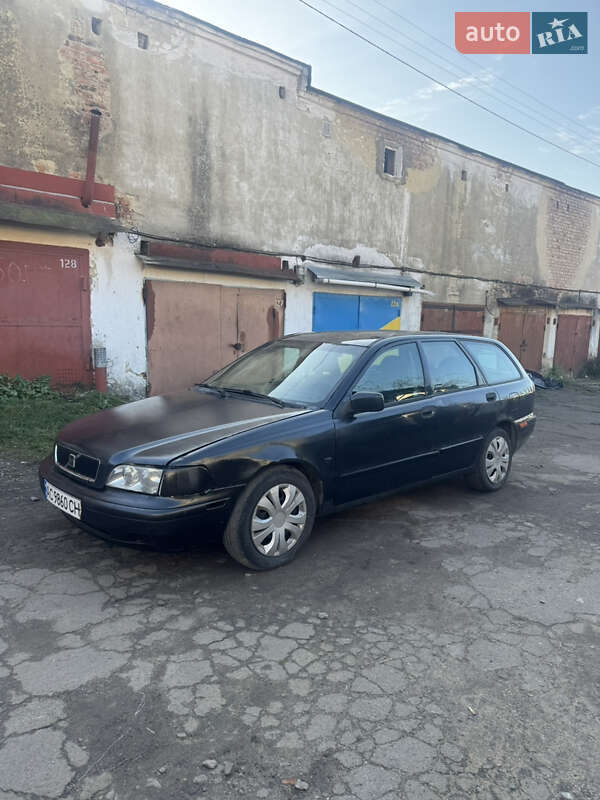 Універсал Volvo V40 2001 в Рівному фото 2 Універсал Volvo V40 2001 в Рівному