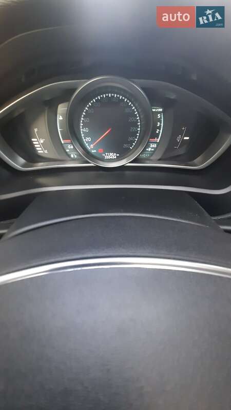 Хэтчбек Volvo V40 2013 в Красилове