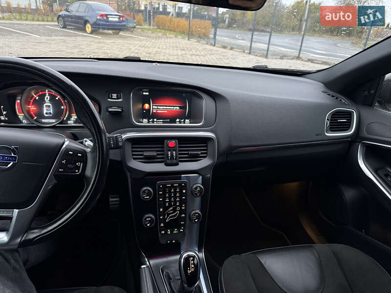 Хетчбек Volvo V40 2015 в Луцьку