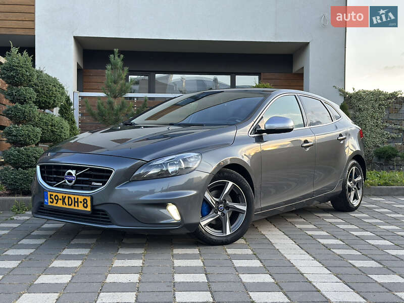 Хетчбек Volvo V40 2014 в Стрию