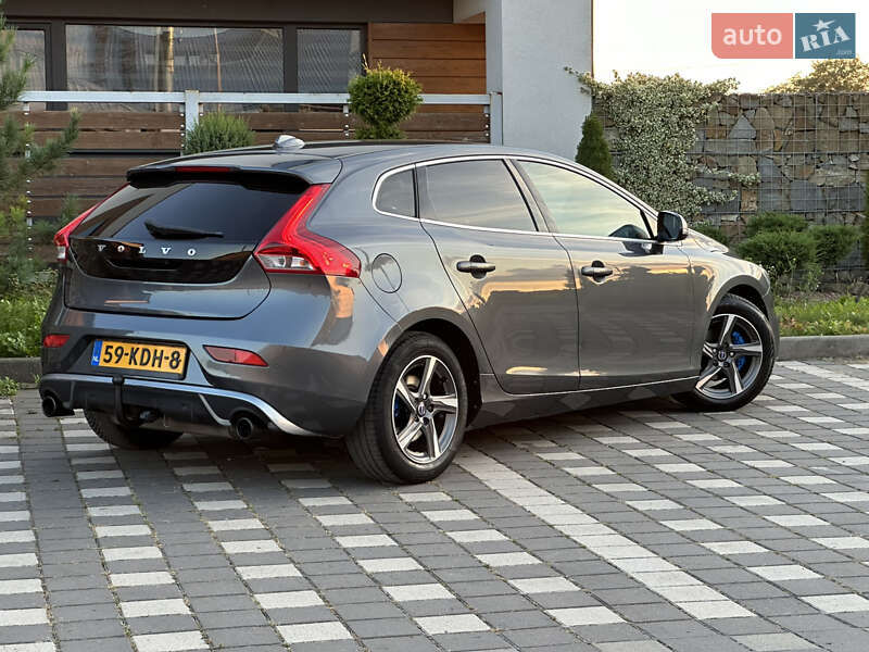 Хетчбек Volvo V40 2014 в Стрию