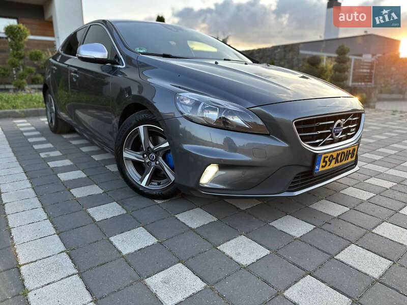 Хетчбек Volvo V40 2014 в Стрию