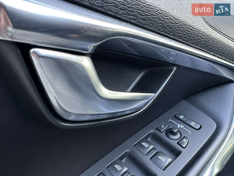 Хетчбек Volvo V40 2014 в Стрию