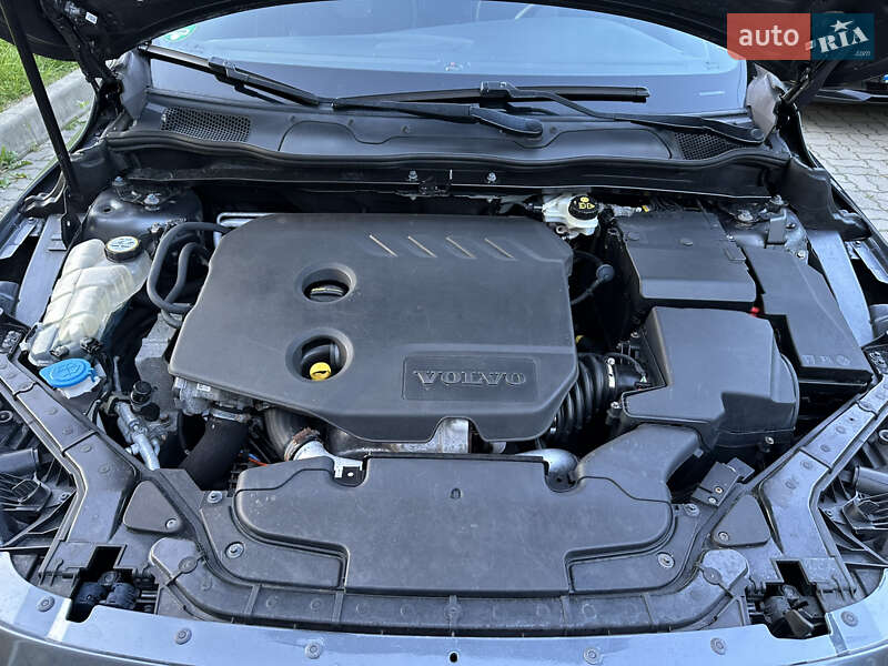 Хетчбек Volvo V40 2014 в Стрию