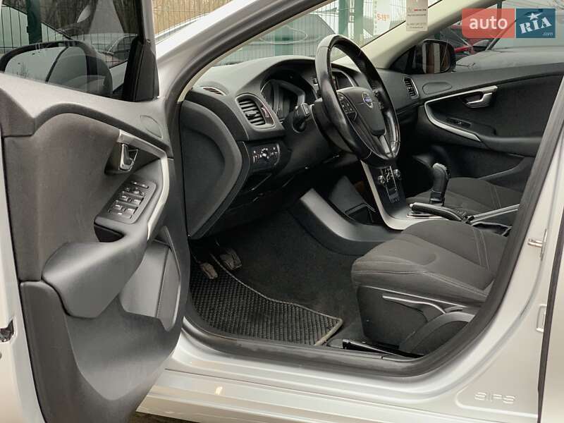 Хэтчбек Volvo V40 2014 в Бердичеве