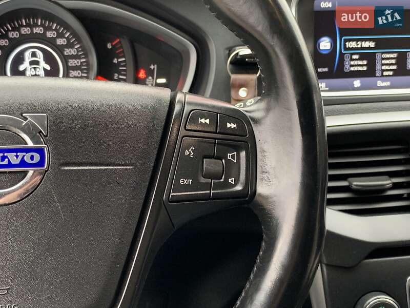 Хэтчбек Volvo V40 2014 в Бердичеве