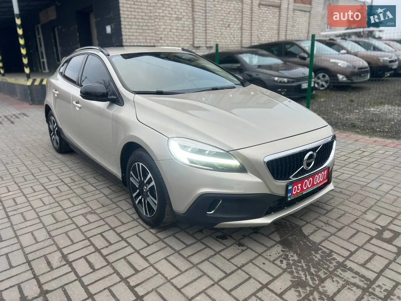 2017 Volvo V40 - мініатюра 13