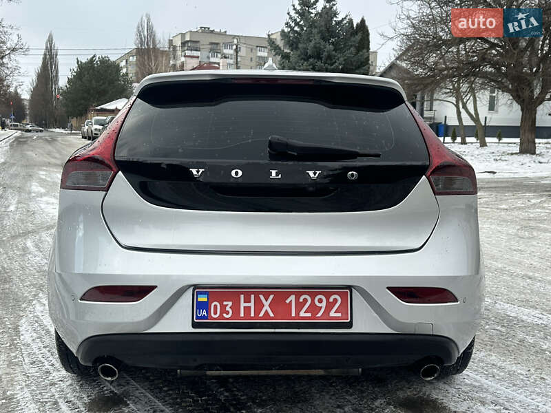 Хетчбек Volvo V40 2012 в Луцьку