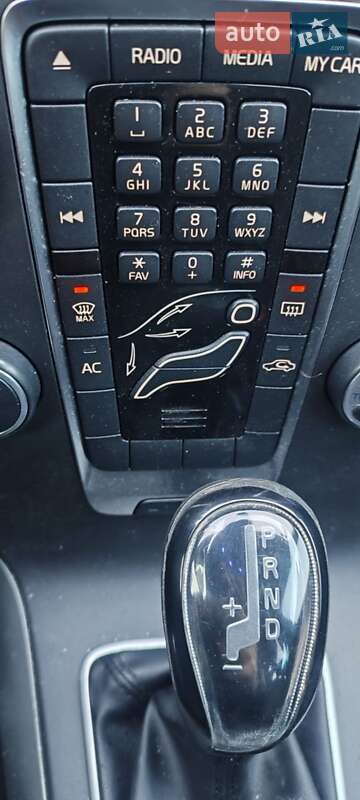 Хетчбек Volvo V40 2013 в Києві