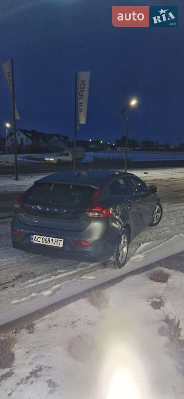 Хэтчбек Volvo V40 2013 в Луцке