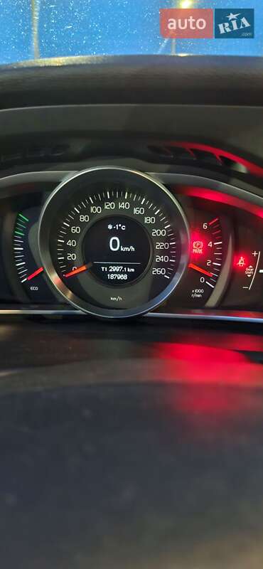 Хэтчбек Volvo V40 2013 в Луцке