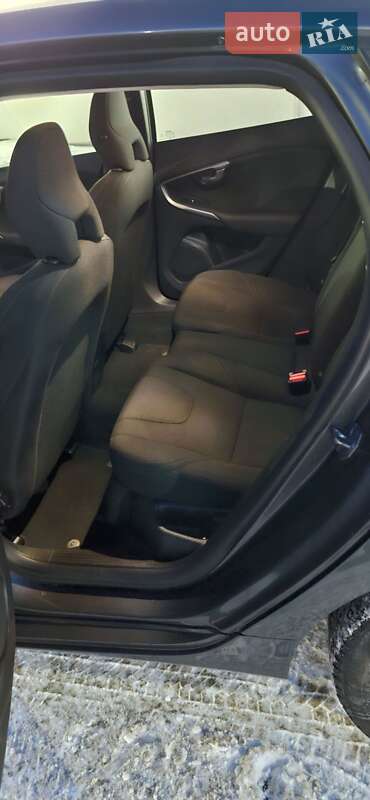 Хэтчбек Volvo V40 2013 в Луцке