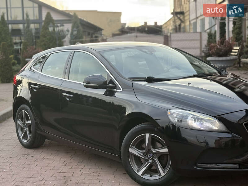 Хетчбек Volvo V40 2013 в Стрию