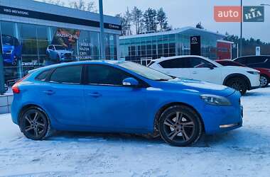 Хетчбек Volvo V40 2013 в Києві
