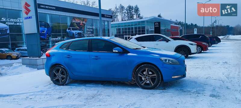 Хетчбек Volvo V40 2013 в Києві