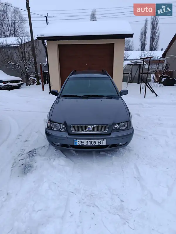 Volvo V40 2002