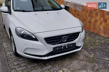 Хетчбек Volvo V40 2014 в Рівному