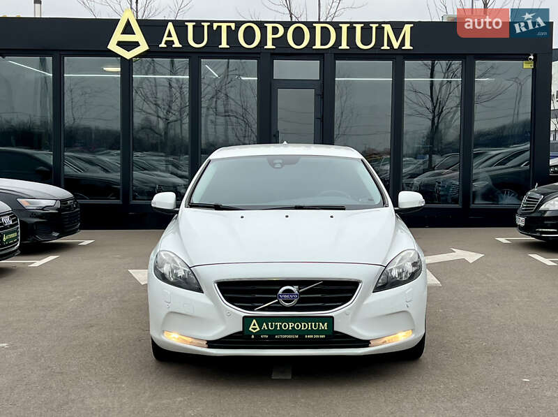 Хэтчбек Volvo V40 2013 в Киеве фото 6 Хэтчбек Volvo V40 2013 в Киеве