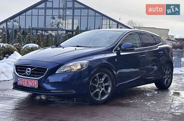 Хэтчбек Volvo V40 2015 в Стрые