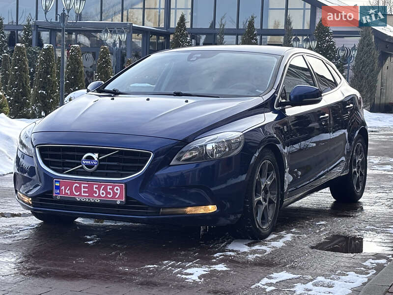 Хетчбек Volvo V40 2015 в Стрию