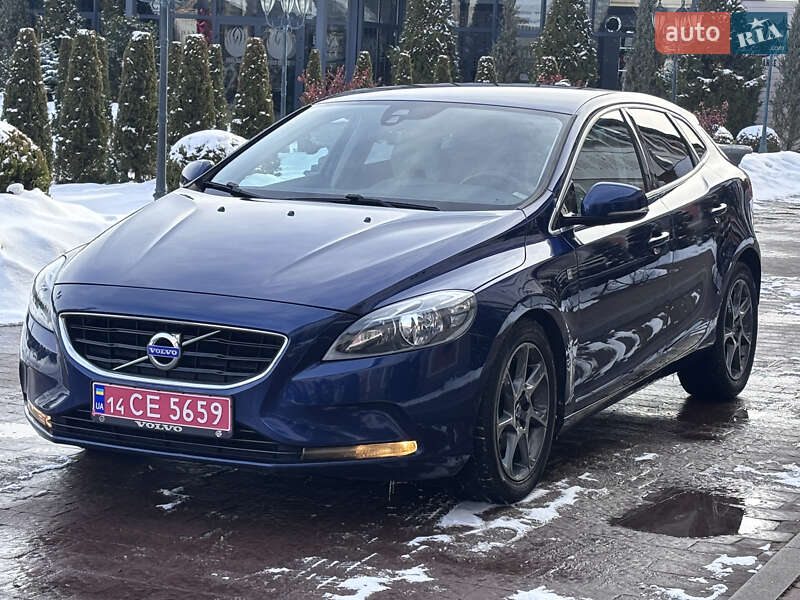 Хетчбек Volvo V40 2015 в Стрию
